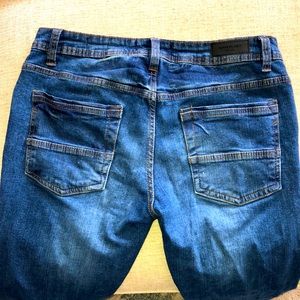 Kenneth Cole blue jeans. 30X30, slim fit.